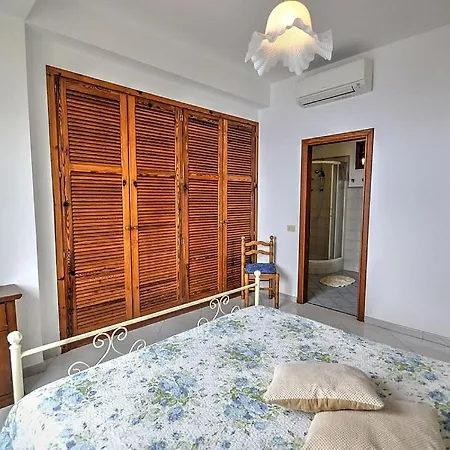 Appartement Sleeps 3 Air Con Wifi Praiano